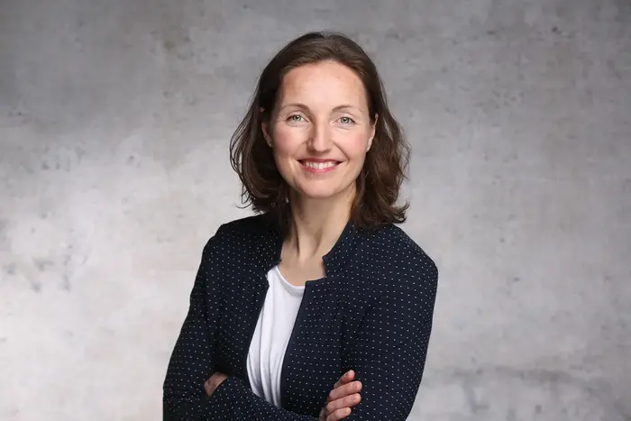 Porträtfoto von Dr. Pia Rother
