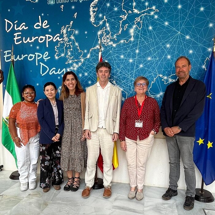 Vertreter:innen des Büros für Internationales der Universität Cádiz und des Fachbereichs Sozialwesen während der Tagung des AngoSAP-Projekts im Juni 2025