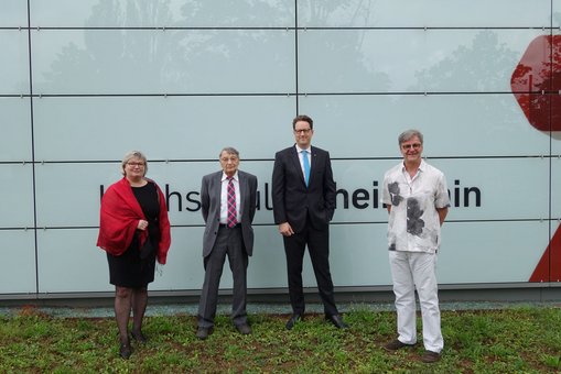 V. l. n. r.: Prof. Dr. Eva Waller, Prof. Dipl.-Ing. Wolfgang Courtin, Thilo von Debschitz und Prof. Dr. Michael May
