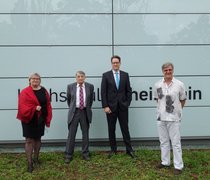 V. l. n. r.: Prof. Dr. Eva Waller, Prof. Dipl.-Ing. Wolfgang Courtin, Thilo von Debschitz und Prof. Dr. Michael May