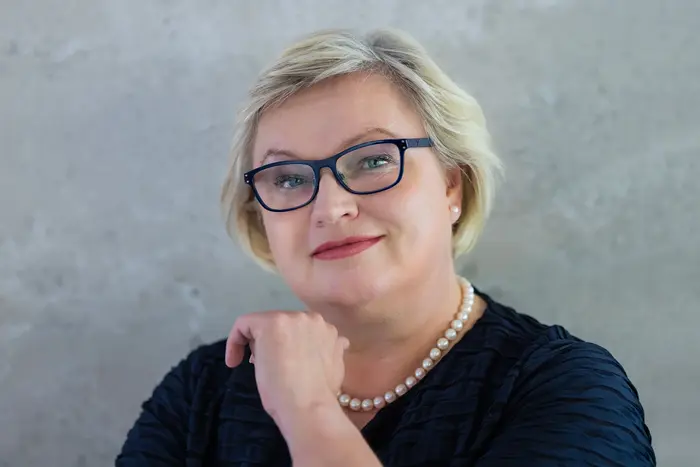 Porträtfoto von Prof. Dr. Eva Waller, Präsidentin der Hochschule RheinMain