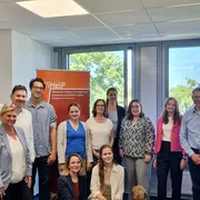 Die Teilnehmenden des DNPF-Jahrestreffens an der Wiesbaden Business School