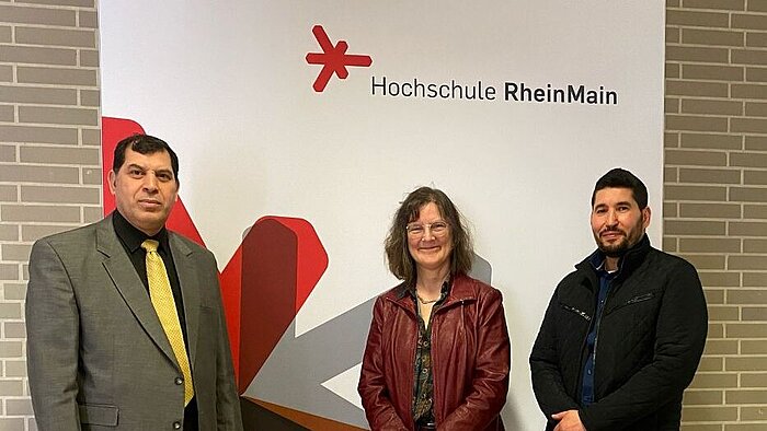 Prodekanin mit den Gästen aus Marokko