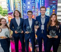 Gruppenfoto des studentischen Teams bei der Preisverleihung des Digital-Seeds-Programms in Düsseldorf