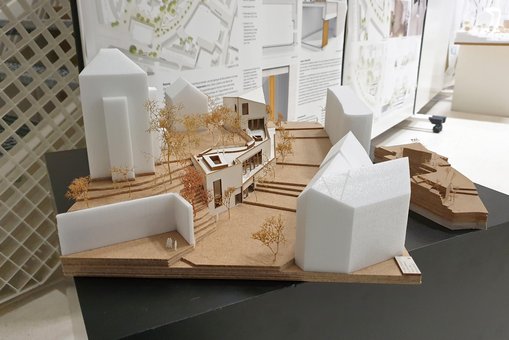 Modell des Entwurfs 'Haus der Begegnung' von Paulina Herzog