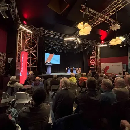 Kulturzentrum Das Rind in Rüsselsheim bei der Veranstaltung HSRM-Dialog mit Expert:innen und Bürger:innen zum Thema "Weg vom Verbrenner – wie gelingt der Umstieg?"