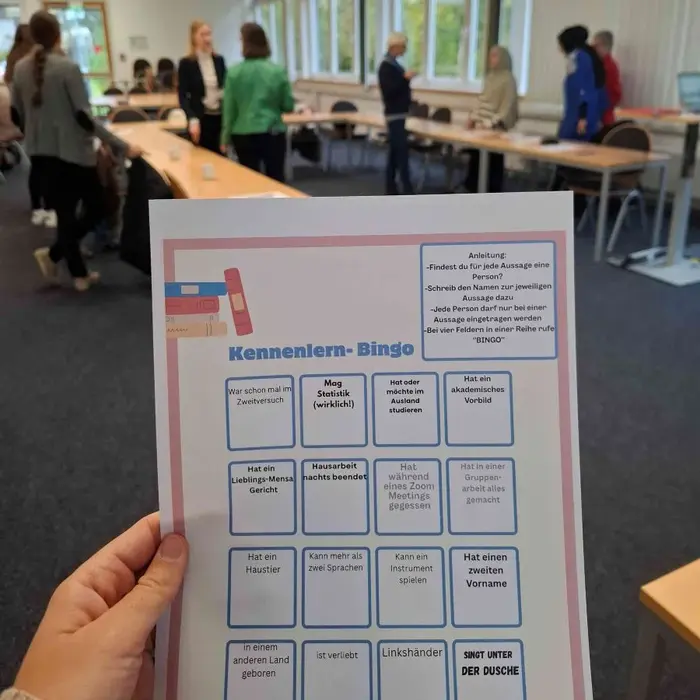 Kennenlern-Bingo am Ladies' Talk