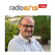 Radioeins, rbb. Bild des Mannes, der im Radiobeitrag zu hören ist. Prof. Dr. Dr. Maximilian Pichl