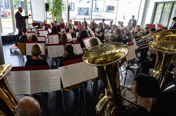 Das Symphonische Blasorchester Obere Nahe begleitete den Festakt mit der Symphonie Nr. 1 ENERGETICA von Mario Bürki.