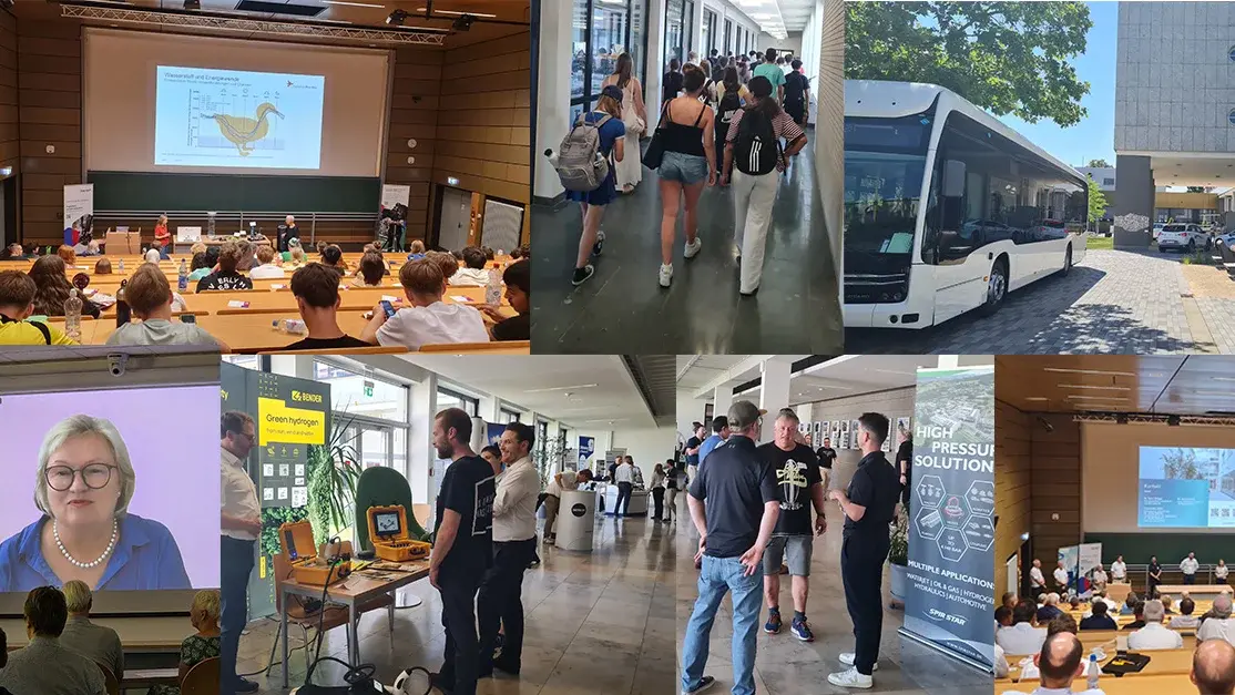 Das Bild zeigt eine Veranstaltungsumgebung mit verschiedenen Szenen: eine Präsentation auf einer Leinwand, Teilnehmer im Austausch an Ständen, eine Gruppe von Menschen und ein moderner Bus, der vor einem Gebäude steht. Die Atmosphäre ist lebhaft und informativ.