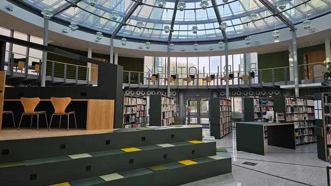 Bibliothek Unter den Eichen