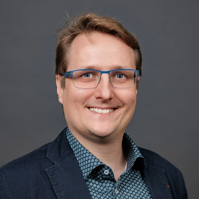 Porträtfoto von Prof. Dr. Ulrich Rost 