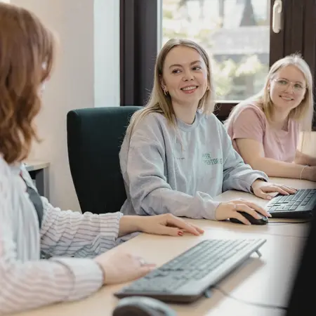 Jobben und Mitwirken