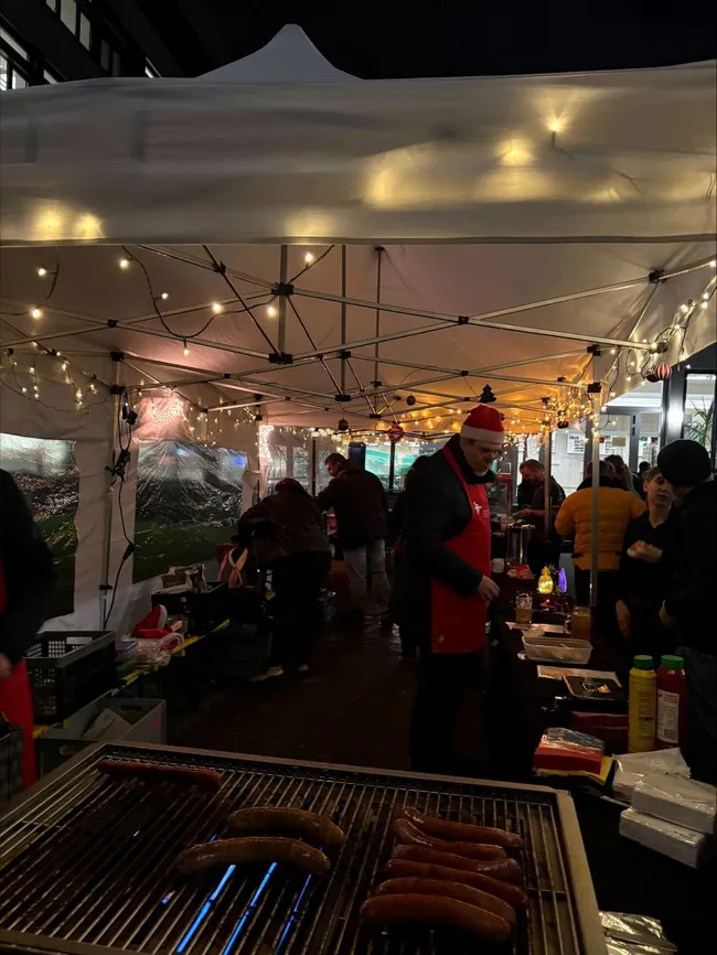 Am Grill- und Getränkestand war für jeden Geschmack etwas dabei.