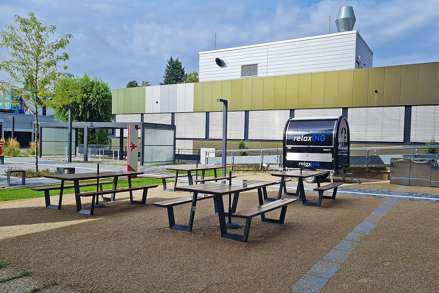 Blick auf den Biergarten auf dem Campus Rüsselsheim