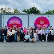 Gruppenbild der Teilnehmer:innen der Summer School Media Management