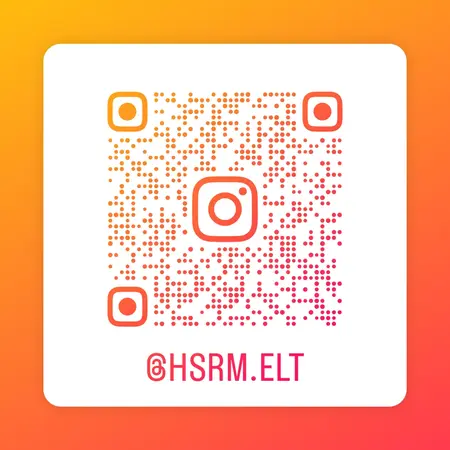Ein QR-Code mit der Aufschrift "@HSRM.ELT" darunter auf einem orangefarbenen Hintergrund. Der Code kann gescannt werden, um auf den Instagram-Account zuzugreifen.