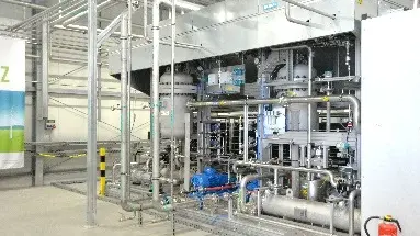 Zugang zur Power-to-Gas-Anlage im Energiepark Mainz