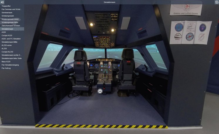 360 Grad Rundgang G-Gebäude, Blick ins Cockpit des Simulators