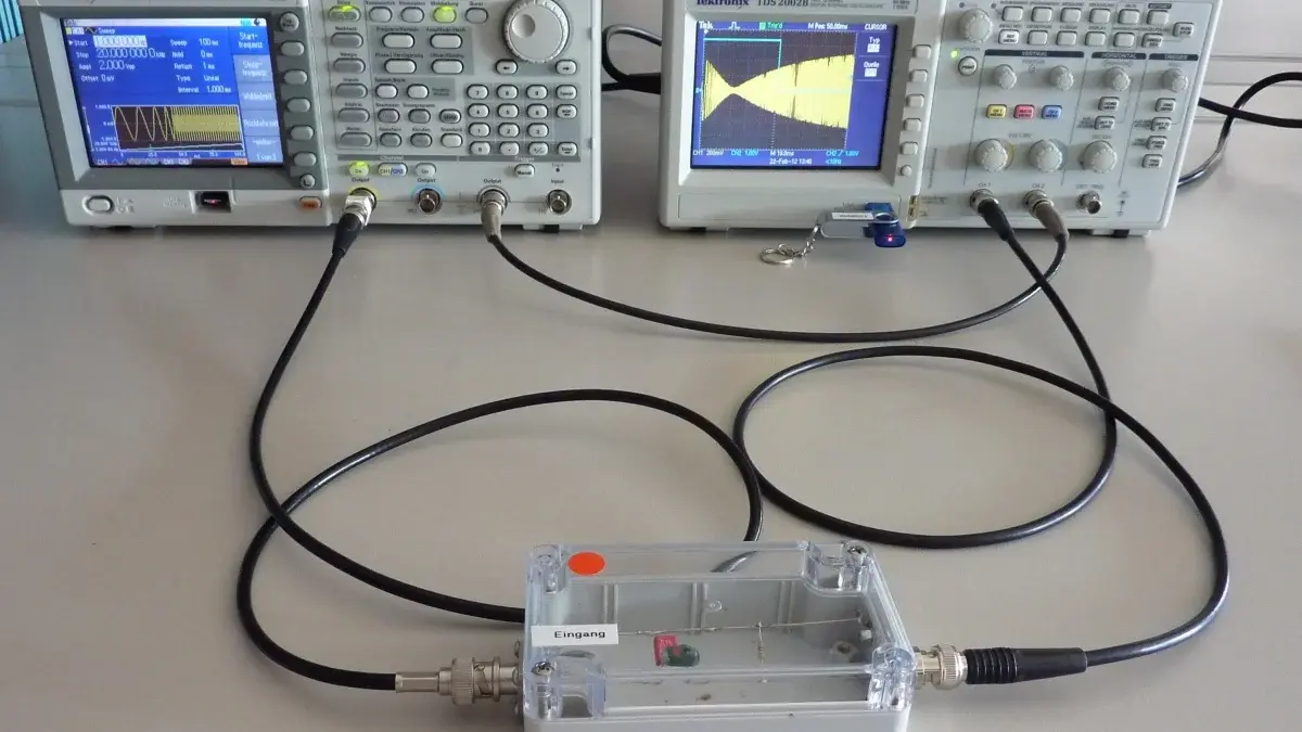 Tektronix-Funktionsgenerator und -Oszilloskop