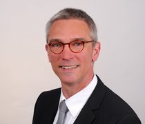 Prof. Dr. Thomas Kolb vom Studiengang Gesundheitsökonomie der Hochschule RheinMain