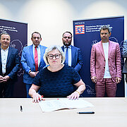 Prof. Dr. Eva Waller, Prof. Dr. Karim Khakzar, Minister of Finance Prof. Dr. R. Alexander Lorz, Minister of Science Timon Gremmels, Prof. Dr. Thomas Nauss and Prof. Elmar Fulda