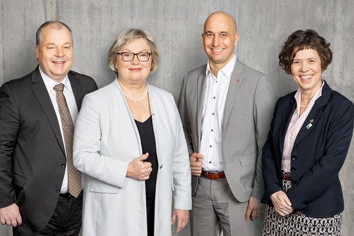Vizepräsidentin Prof. Dr.Christiane Jost, Kanzler Dr. Martin Lommel, Präsidentin Prof. Dr. Eva Waller, Vizepräsident Prof. Dr. Andreas Brensing (v.r.). © Andreas Schlote | Hochschule RheinMain