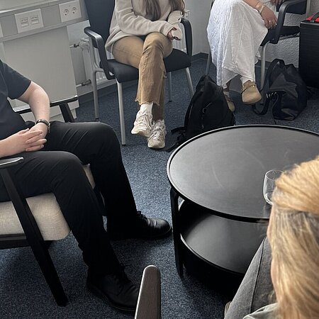 Beratungscampus Beratungscampus - Szene überlastetes Elternteil - Erziehungsberatungsstelle