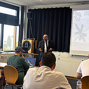  Prof. Dr. Mohamed El Hadidy begrüßt die Teilnehmenden 