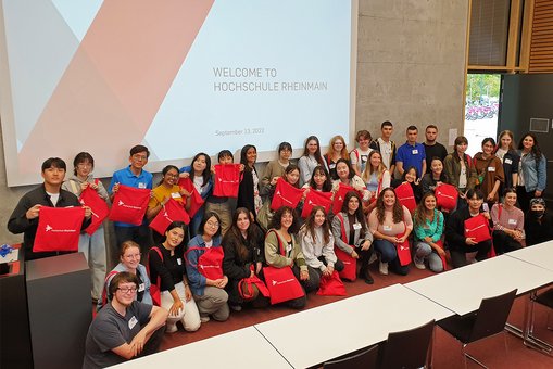 Gruppenfoto der internationalen Gaststudierenden