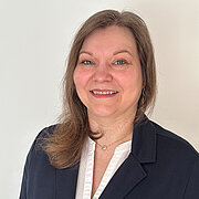 Porträtfoto von Nadine Baumann