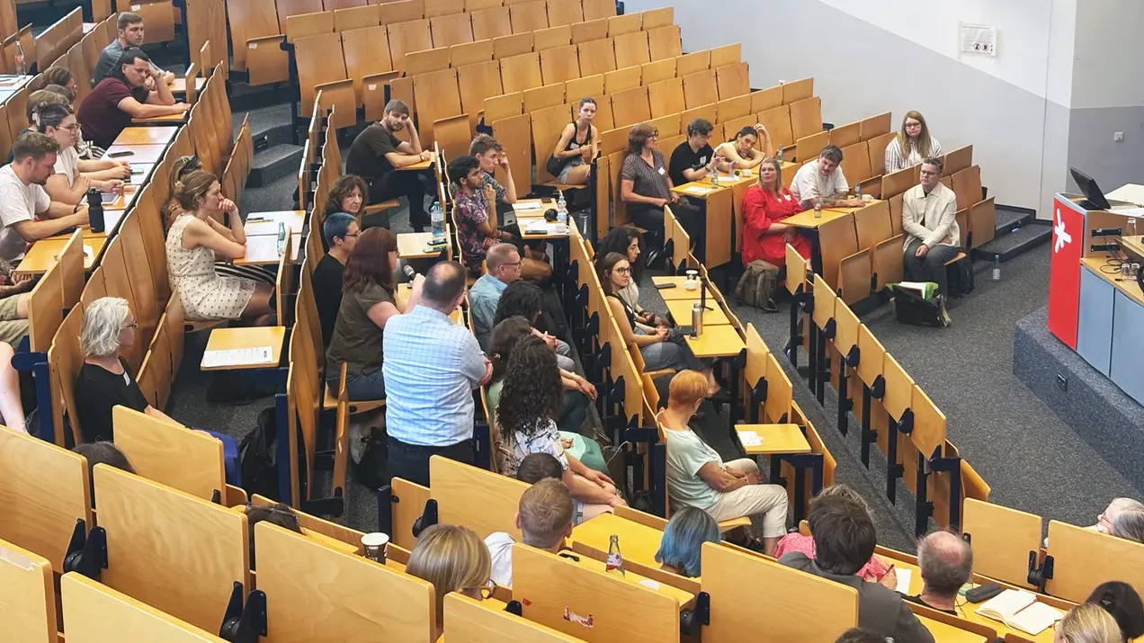 Plenum Fachtag Community Building des Fachbereichs Sozialwesen