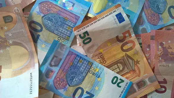 Geldscheine als Symbolfoto für Stipendien