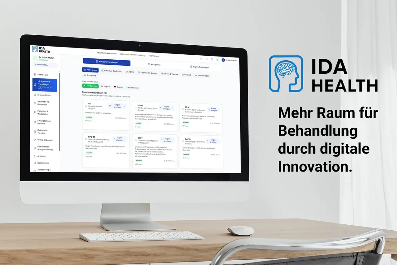 Ein Computerbildschirm zeigt eine Benutzeroberfläche mit Informationen zur digitalen Gesundheitsbehandlung. Neben dem Bildschirm steht der Text „IDA HEALTH – Mehr Raum für Behandlung durch digitale Innovation.“ Der Hintergrund ist hell und modern.