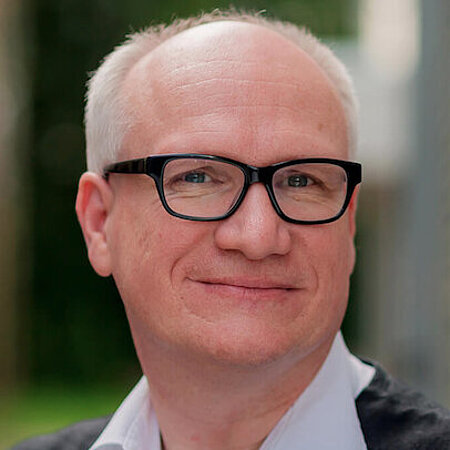Prof. Ralf Kunze -