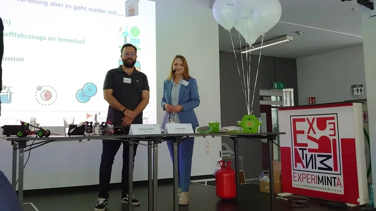 Ende der Vorlesung: Applaus für Saskia Biehl und Matthias Enders