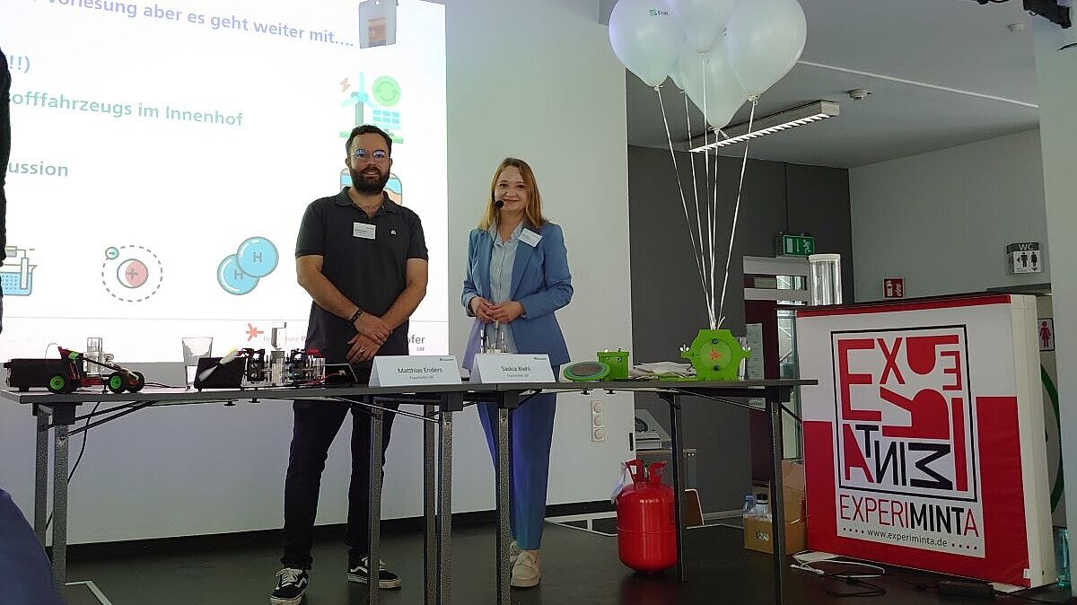 Ende der Vorlesung: Applaus für Saskia Biehl und Matthias Enders