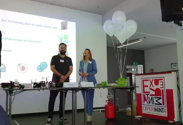 Ende der Vorlesung: Applaus für Saskia Biehl und Matthias Enders