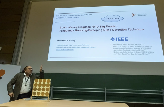 Prof. Dr.-Ing. Mohamed El-Hadidy zum Thema Chipless RFID Future World and IoT Smart Systems