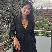 Sara Thapa Studentin