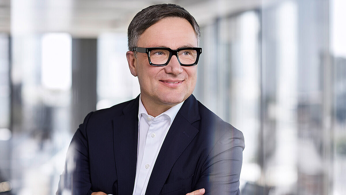 Porträt-Foto von Prof. Dr. Bernd Wieberneit