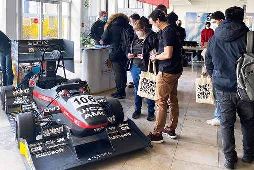 Foyer im Gebäude A am Campus Rüsselsheim. 