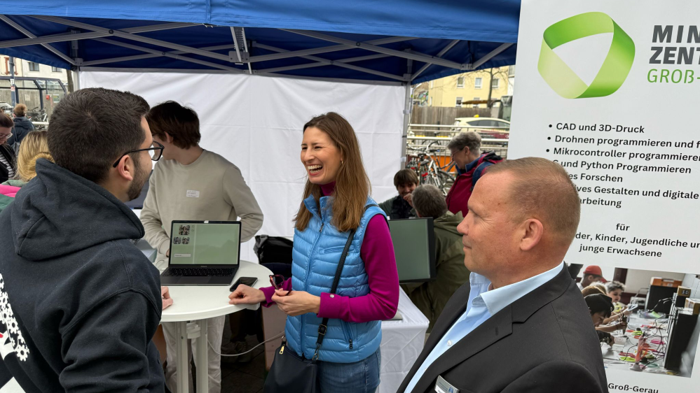 Am Stand des MINT-Zentrums Groß-Gerau