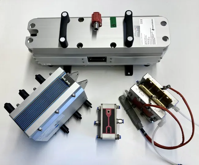 Unterschiedliche Brennstoffzellen von 50 W bis 7 kW