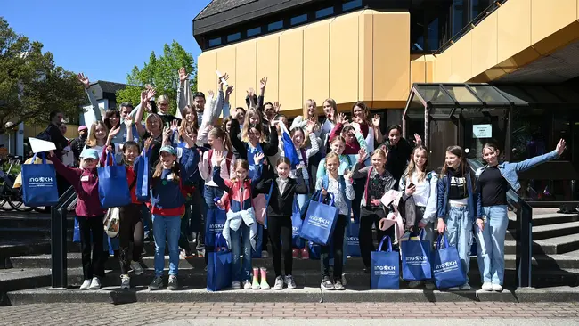 Gruppenfoto der Teilnehmerinnen am Girls’Day 2026 im Fachbereich Architektur und Bauingenieurwesen