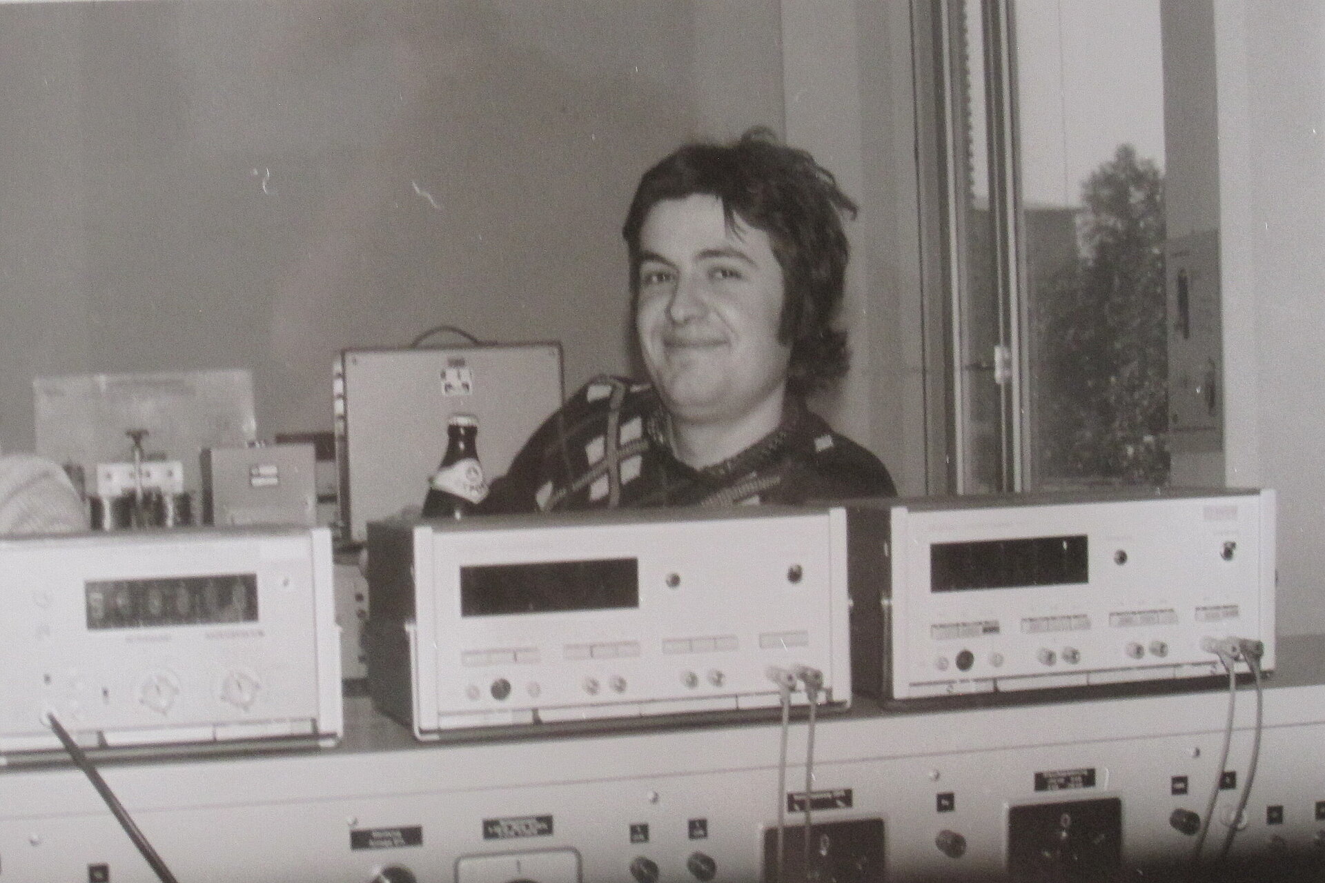 Studierender im Messlabor, 70er Jahre