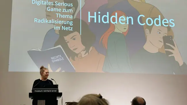 Céline Wendelgaß von der Bildungsstätte Anne Frank