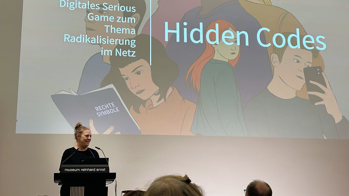 Céline Wendelgaß von der Bildungsstätte Anne Frank