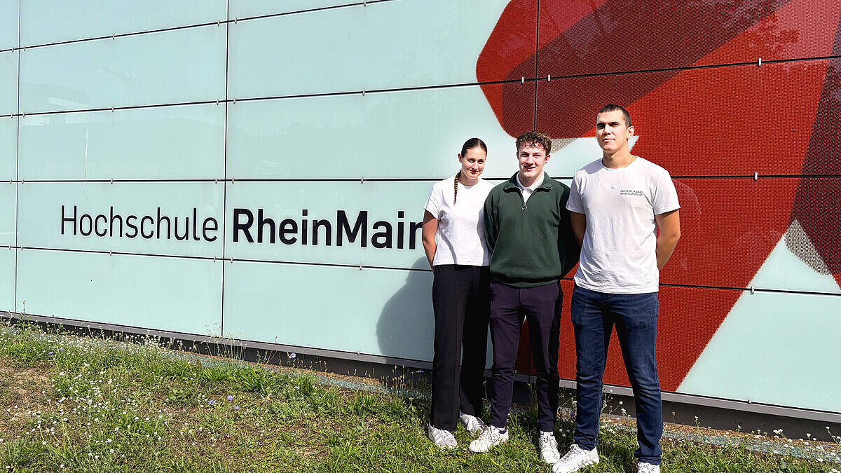 Lena Stiefvater, Niklas Helmig und Mihailo Trikic haben ihre Ausbildung erfolgreich beendet.