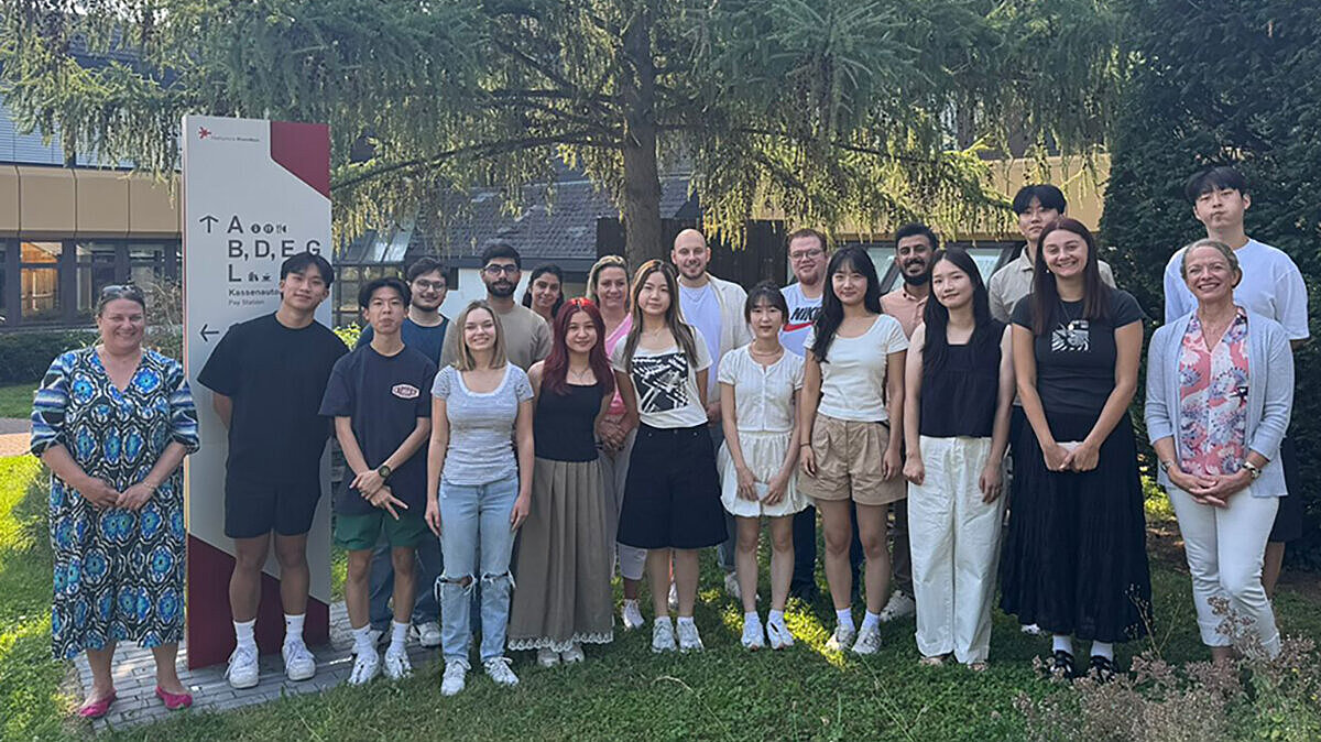 Gruppenfoto der Teilnehmer:innen der Summer School "Future Leaders"
